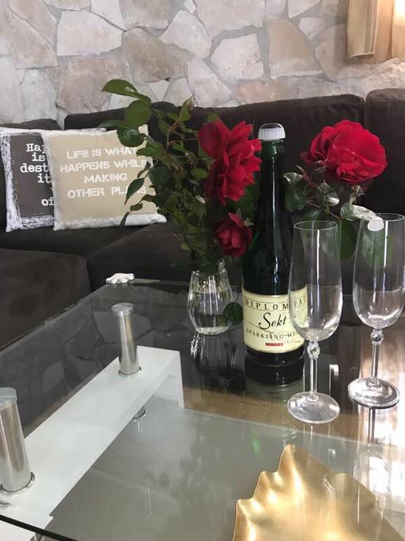 Alisa Sea View Apartment Prcanj Kotor Eksteriør bilde