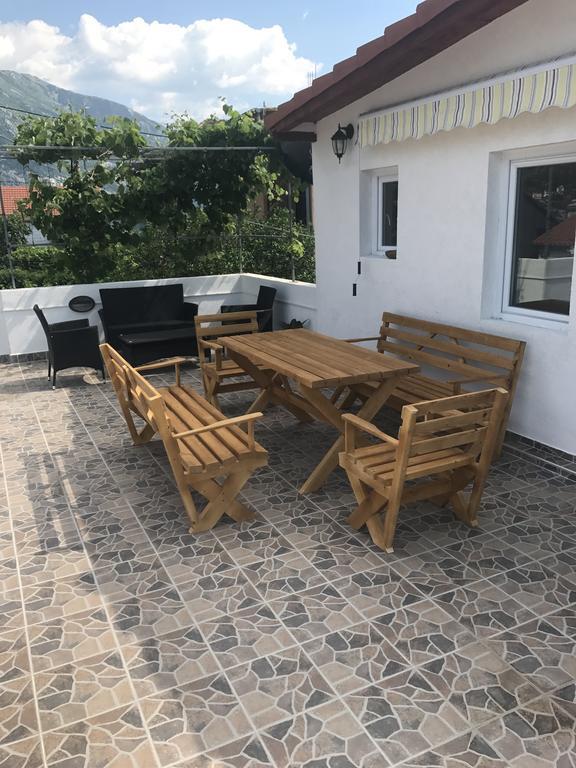 Alisa Sea View Apartment Prcanj Kotor Eksteriør bilde