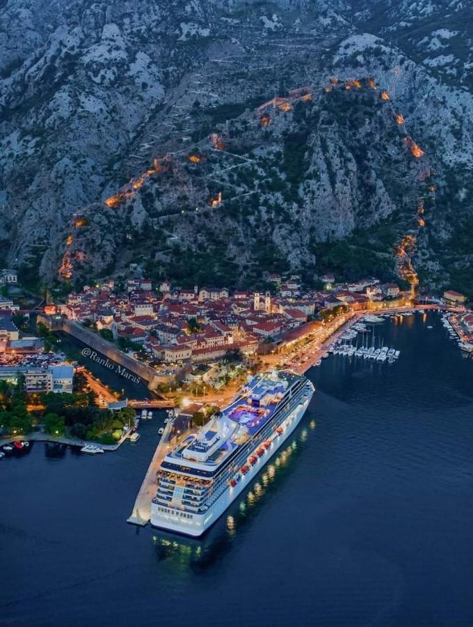 Alisa Sea View Apartment Prcanj Kotor Eksteriør bilde